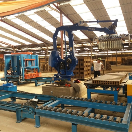 Thanh Hóa: Công ty CP Sản xuất và thương Mại Cẩm Trướng Thanh Hóa đầu tư Hệ thống Robot xếp gạch lên pallets 500kg